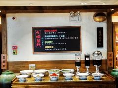 自助调料区-纸盐河码头火锅(十八梯店)
