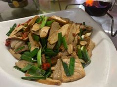-六弟特色小馆(人民新村店)