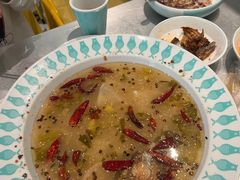 -姚姚酸菜鱼·金戈戈香港豉油鸡(喜荟城联名店)