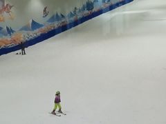 -乔波室内滑雪场