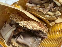 -洪峰浩老北京烧饼夹肉(角门路店)
