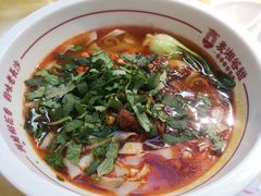 -呷佬·长沙手工米粉(金沙江路店)