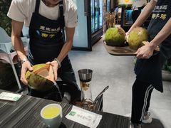 -东椰·海南椰子鸡火锅(朝阳门店)