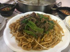 招牌湿炒牛河-潮泰牛肉火锅 · 创于1992年(车公庙店)