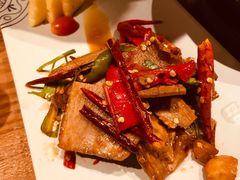 -云海肴·汽锅鸡·云南菜(天山百盛优客店)