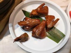 红烧乳鸽-汤城小厨•粤菜•靓汤(西直门凯德MALL店)