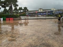 -亚龙湾中心广场