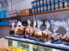 面包甜点陈列柜-老大昌(淮海中路店)