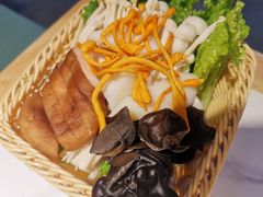 菌菇拼盘-黑鸡小馆(金源店)
