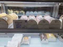 -顶东面包花园·生日蛋糕(世博店)