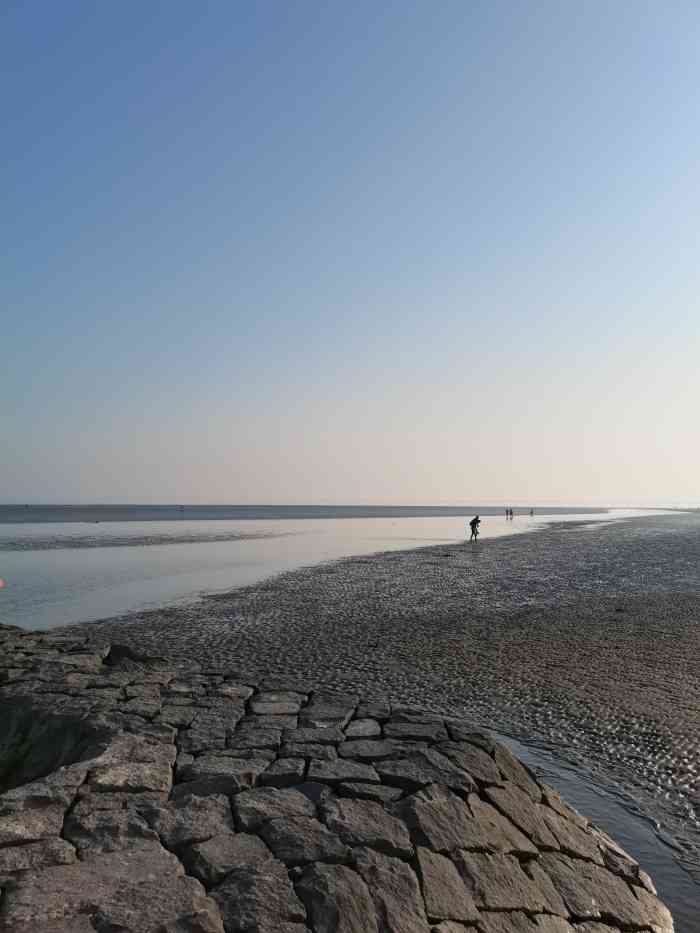 南汇新城海滩-"位于上海最东边的临港海滩,不收费,就是有.