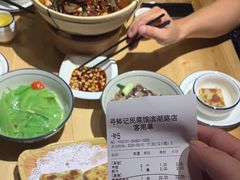 -寻钵记民菜馆·正宗常德钵子菜(滨湖路店)