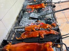 -四更周店烤乳猪