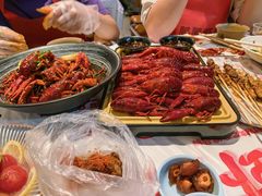 -肥肥虾庄·金牌油焖大虾(汉街SKP店)