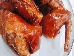 招牌红烧乳鸽-酌宴府The China Club·广州万富希尔顿酒店(云城东路店)