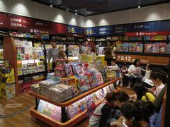 -西西弗书店&矢量咖啡(凯德晶萃广场店)