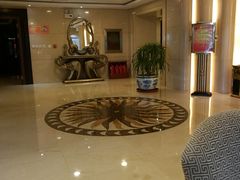 -碧中海汤泉汗蒸酒店