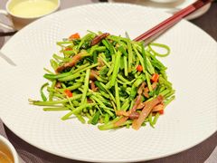 藜蒿炒腊肉-观宴·品质赣菜(高新大道店)