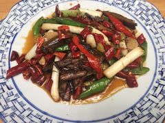 爆炒土鳝鱼-百年粉蒸牛肉