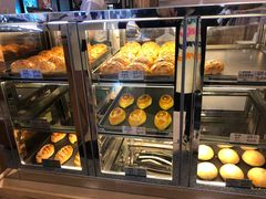 面包甜点陈列柜-翠华餐厅(德基广场店)