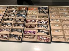 -目艮眼镜SHOWROOM(品牌集合店)