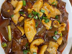 -胡子饮食店