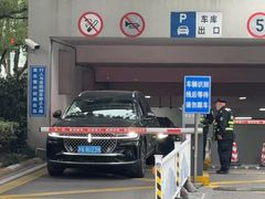 -上海市闵行区中心医院·停车场