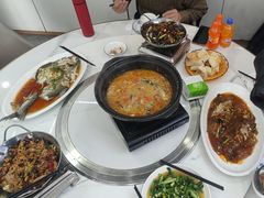 -丹水桥地锅鱼·翘嘴鲌·地方特色全鱼宴(丹江口大坝店)