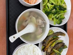 -爱的果实月嫂育婴师(世纪东方店)