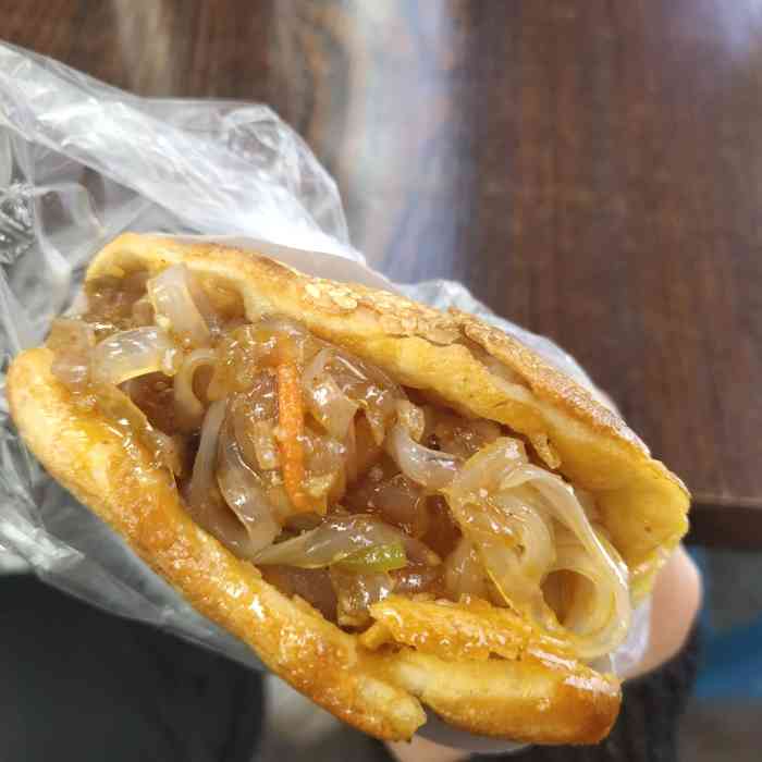 何小欢·南充方锅盔-"超级好吃,凉粉佐料味道打得好,锅盔厚实酥.