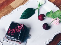 -UNI UNI(环亚凯瑟琳店)