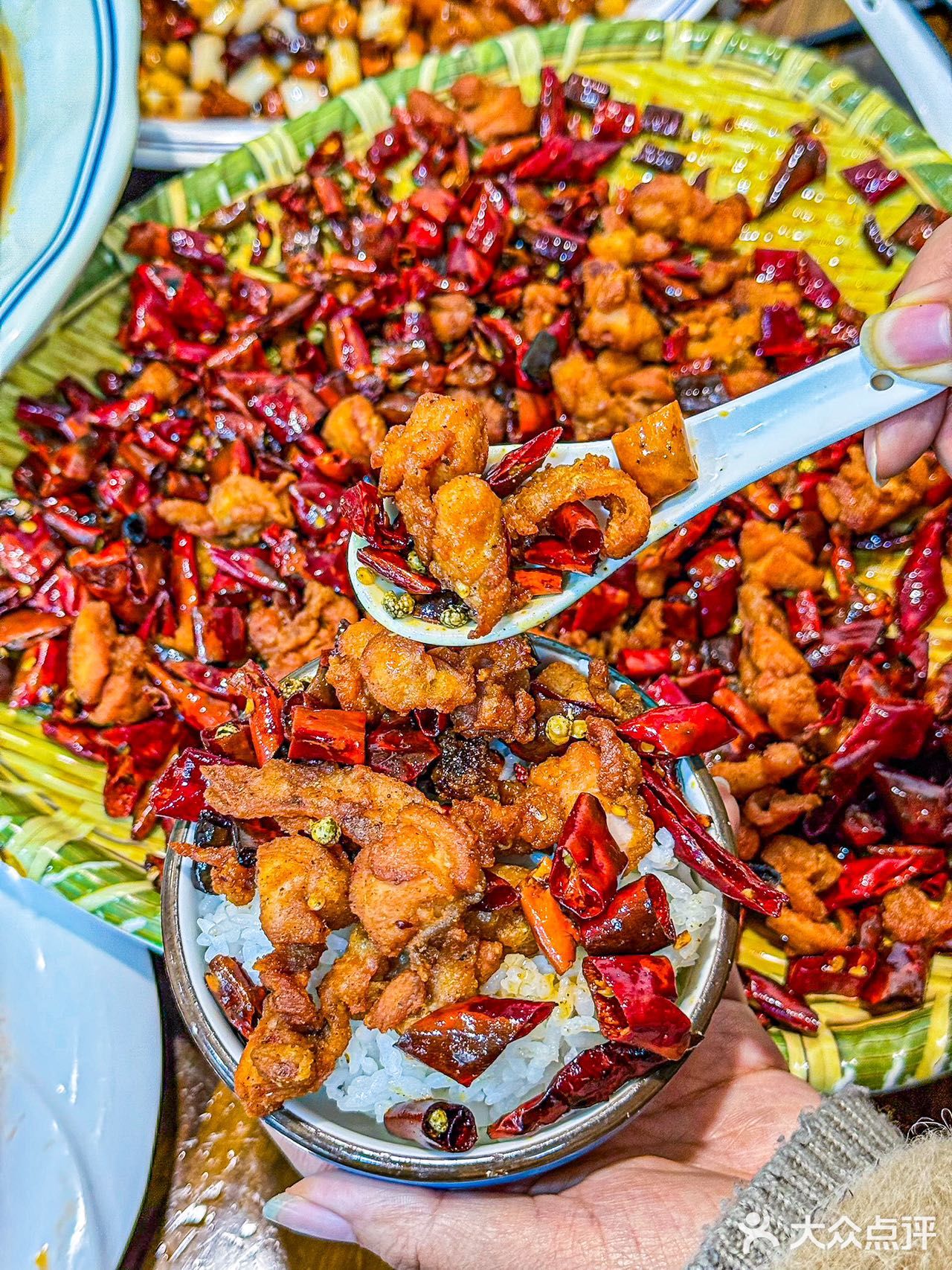 解放碑藏着一家性价比天花板——月半！不管你是本地干饭人