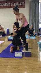 -亚太瑜伽普拉提学院