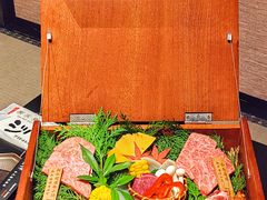 -山川小町·极番烧肉(新地假日广场店)