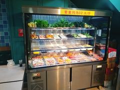 面包甜点陈列柜-东鑫记港式茶餐厅(南京东路店)