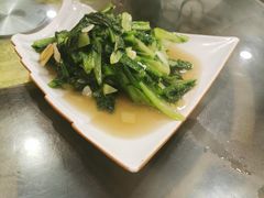 -石磨豆花家常菜·牦牛排土火锅