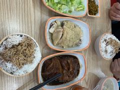 -瑞霖·隆江猪脚饭