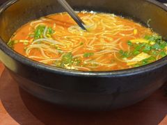 -银米·云南传统过桥米线(双廊黑金冠店)