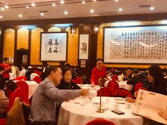 大堂-九花山烤鸭店