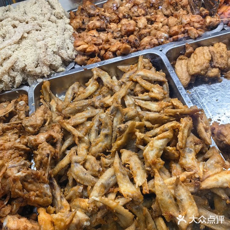 炸鲜脆，今日打卡小吃街