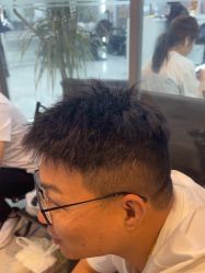 -尤司男士国潮理发馆