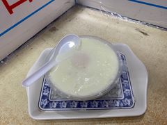 雪梨酱窝蛋奶-百花传统甜品店(原址店)