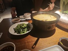-乔街深夜食堂·小龙虾·高压锅生蚝(杭州总店)