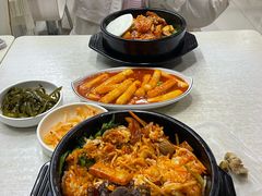 -拌来拌去石鍋拌飯(文鼎店)