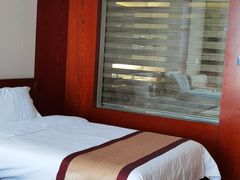 -兴芮温泉度假区