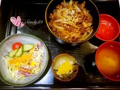 牛肉盖饭套餐-自由之丘