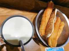 油条-弄堂咪道-饭香·面香·馄饨香(钦州北路田尚坊店)