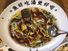 老坛酸菜鲈鱼-江渔儿酸菜鱼(常平翔龙天地店)