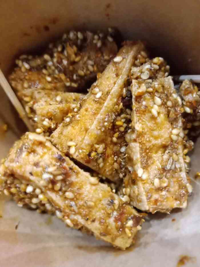 云香新派臭豆腐-"非常好吃的臭豆腐!环境:环境在路边.