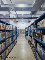 -逝水玩具折扣店
